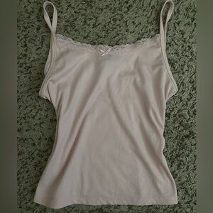 [SOLD] 2000’s Lace Trim Pink Cami Top